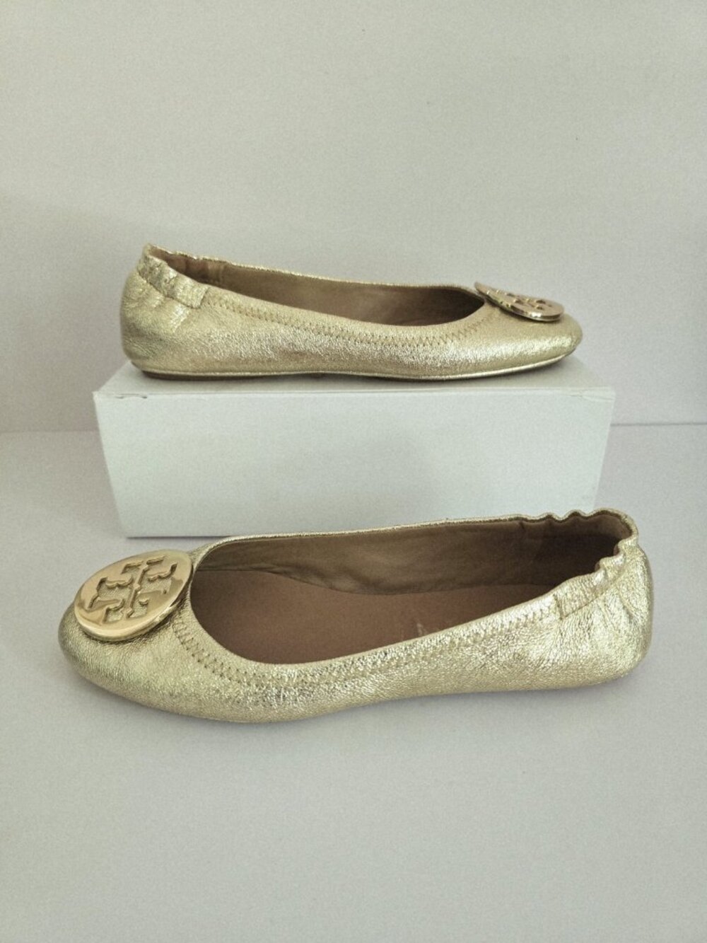 Tory Burch Minnie Travel Ballet Flats 6 Metallic Gold Slip On Leather Shoes - Picture 12 of 12
